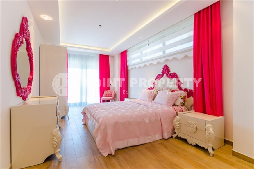 Элитная недвижимость в Алании: шикарная трехэтажная вилла 5+1, 520м², в уникальной резиденции в Конаклы.-id-1663-фото-42