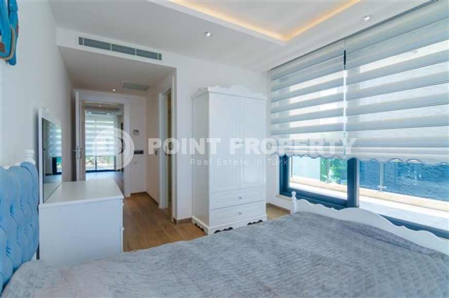 Элитная недвижимость в Алании: шикарная трехэтажная вилла 5+1, 520м², в уникальной резиденции в Конаклы.-id-1663-фото-53