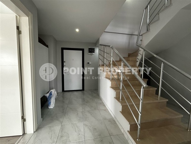 Двухуровневая квартира 5+1 в Махмутларе. Подходит под получение турецкого гражданства-id-8462-photo-2