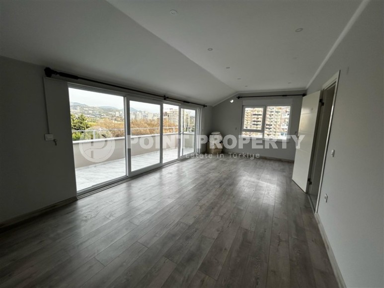 Двухуровневая квартира 5+1 в Махмутларе. Подходит под получение турецкого гражданства-id-8462-photo-5