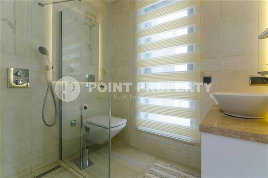 Элитная недвижимость в Алании: шикарная трехэтажная вилла 5+1, 520м², в уникальной резиденции в Конаклы.-id-1663-фото-55