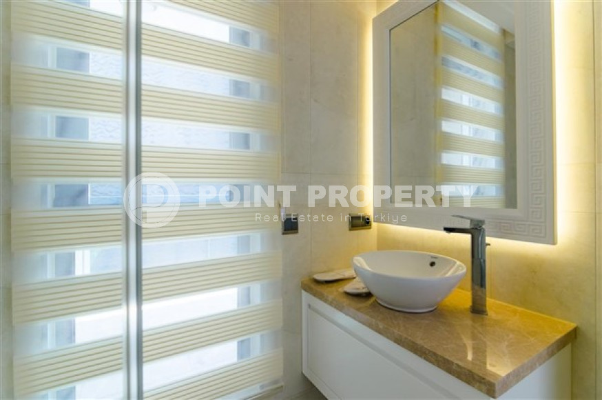 Элитная недвижимость в Алании: шикарная трехэтажная вилла 5+1, 520м², в уникальной резиденции в Конаклы.-id-1663-фото-56