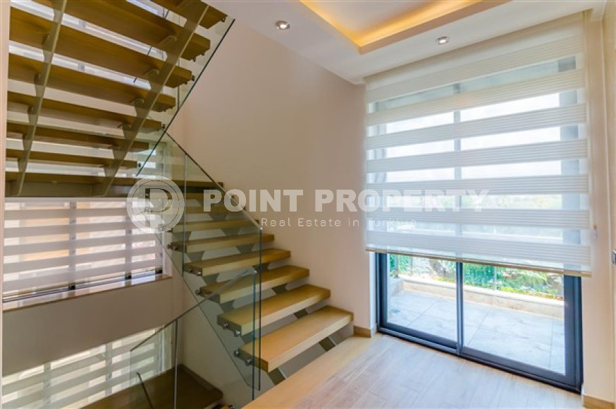 Элитная недвижимость в Алании: шикарная трехэтажная вилла 5+1, 520м², в уникальной резиденции в Конаклы.-id-1663-фото-60