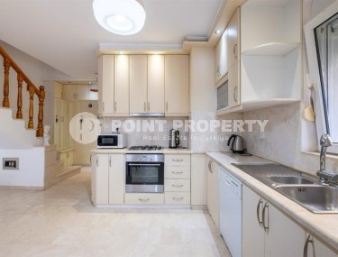 Современная вилла с мансардой и зелёным садом в Конаклы-id-8477-photo-3