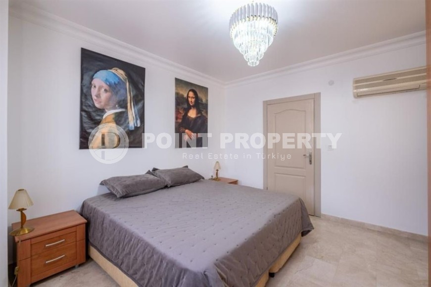 Современная вилла с мансардой и зелёным садом в Конаклы-id-8477-photo-7