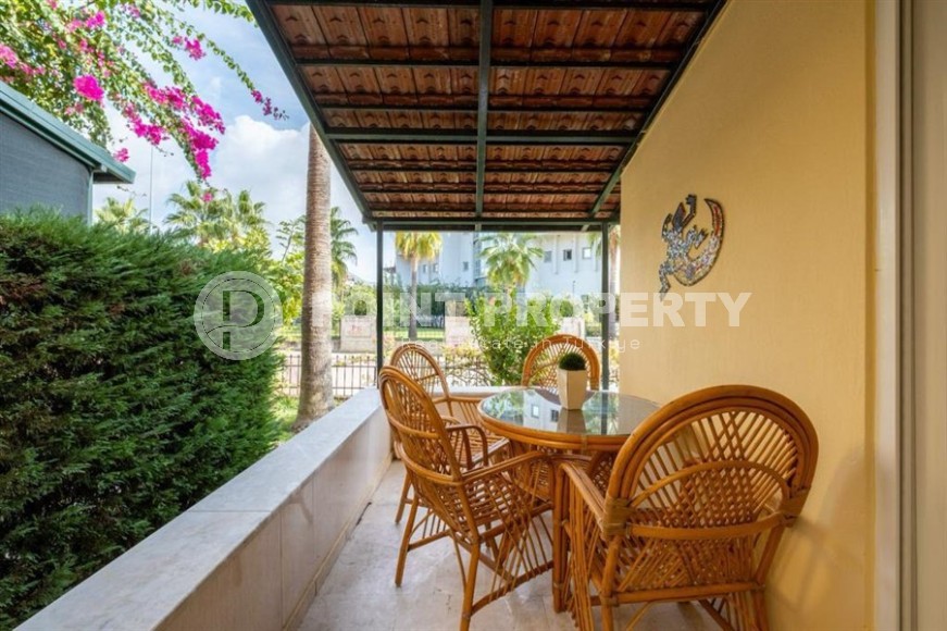 Современная вилла с мансардой и зелёным садом в Конаклы-id-8477-photo-8