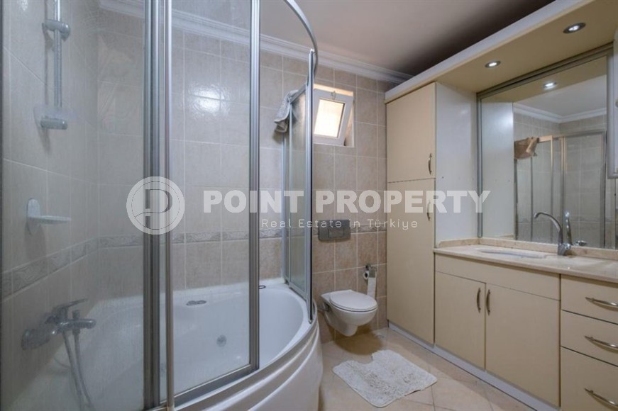 Современная вилла с мансардой и зелёным садом в Конаклы-id-8477-photo-12