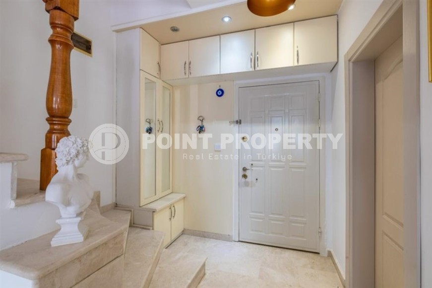 Современная вилла с мансардой и зелёным садом в Конаклы-id-8477-photo-16