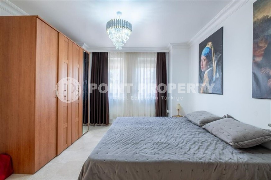 Современная вилла с мансардой и зелёным садом в Конаклы-id-8477-photo-17