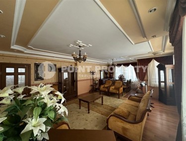 Большая квартира в центре Алании с террасой и джакузи-id-8485-фото-3