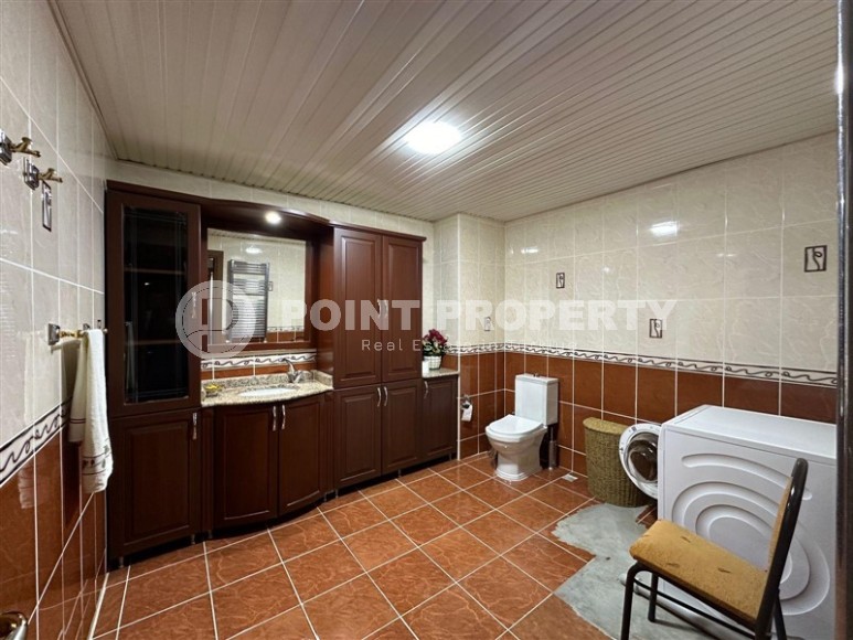 Большая квартира в центре Алании с террасой и джакузи-id-8485-фото-12