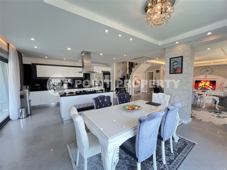 Роскошная дуплексная квартира 270 м² на первой береговой линии в Каргыджаке-id-8492-фото-4