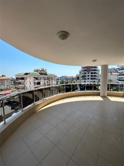 Современная квартира на 3 этаже в Джикджилли, 280 м²-id-8496-фото-11