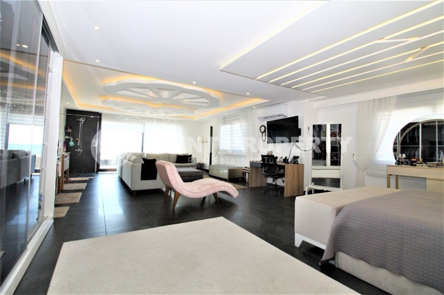 Потрясающий дуплекс 300 м², на первой береговой линии в Кестеле-id-8501-фото-7