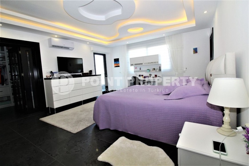 Потрясающий дуплекс 300 м², на первой береговой линии в Кестеле-id-8501-фото-12