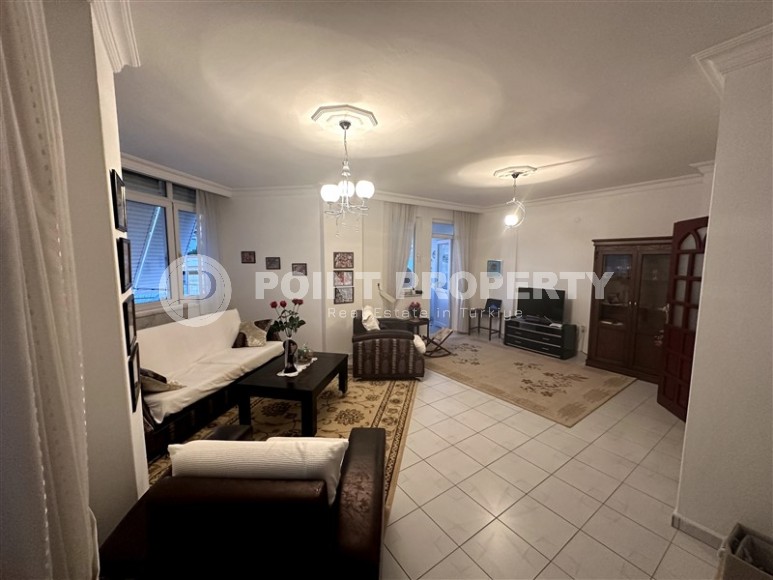 Меблированная квартира 150 м² в центре Аланьи с отдельной кухней,  ВНЖ-id-8570-фото-2