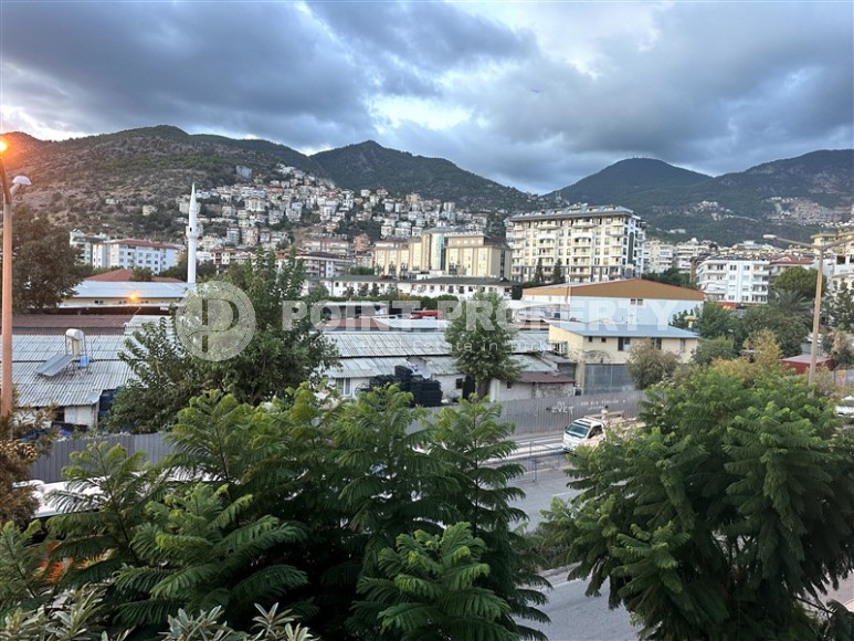 Меблированная квартира 150 м² в центре Аланьи с отдельной кухней,  ВНЖ-id-8570-фото-18