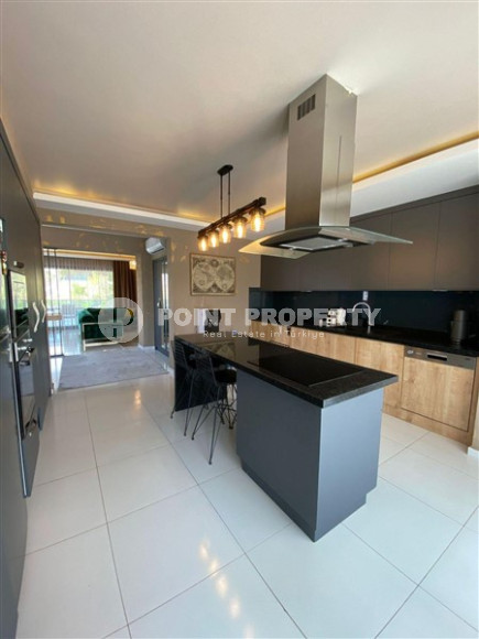 Стильный садовый дуплекс 3+1, 240м², в элитном комплексе района Каргыджак, Алания-id-1670-фото-3