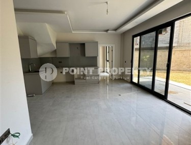 Потрясающая двухуровневая квартира 120 м² с садом в центре Аланьи-id-8573-фото-3