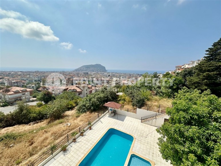 Дуплекс 110 м² в центре Аланьи с потрясающим видом на море, ВНЖ-id-8640-фото-12