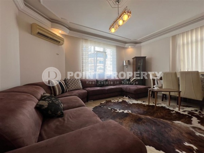 Large two bedroom apartment, 125m², in a cozy complex with a swimming pool, by the sea in Mahmutlar, Alanya-id-1675-photo-2