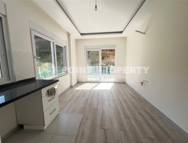 Новая квартира с чистовой отделкой в 1700 метрах от моря, в районе Авсаллар-id-7001-фото-4