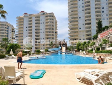 Apartment in a large complex in Mahmutlar-id-8683-photo-1