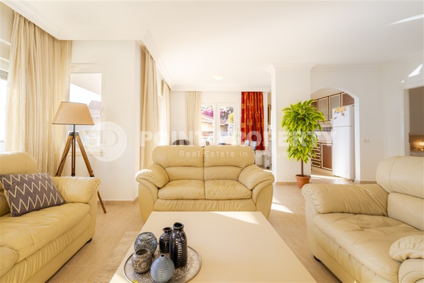 Двухуровневая квартира с красивым видом на море и горы в районе Каргыджак-id-8694-фото-2