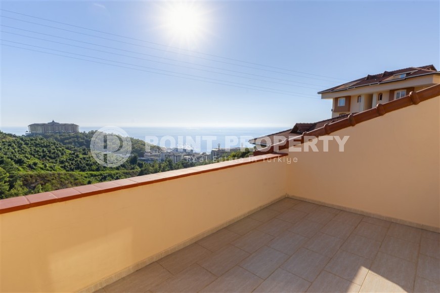 Двухуровневая квартира с красивым видом на море и горы в районе Каргыджак-id-8694-фото-15