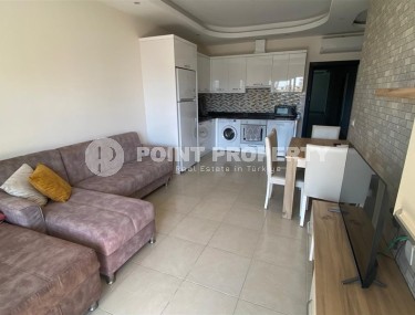 Добротная квартира на высоком этаже в комплексе с бассейном-id-8695-фото-2