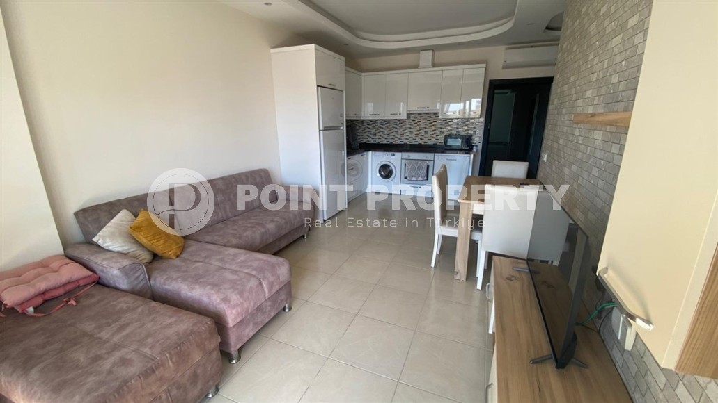 Добротная квартира на высоком этаже в комплексе с бассейном-id-8695-фото-2