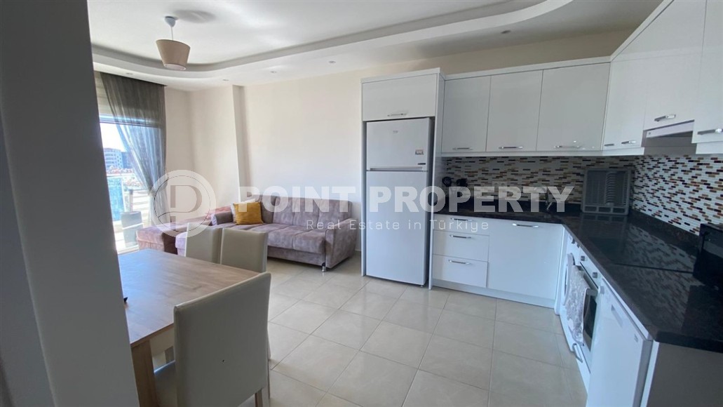 Добротная квартира на высоком этаже в комплексе с бассейном-id-8695-фото-3