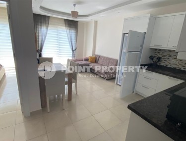 Добротная квартира на высоком этаже в комплексе с бассейном-id-8695-фото-4