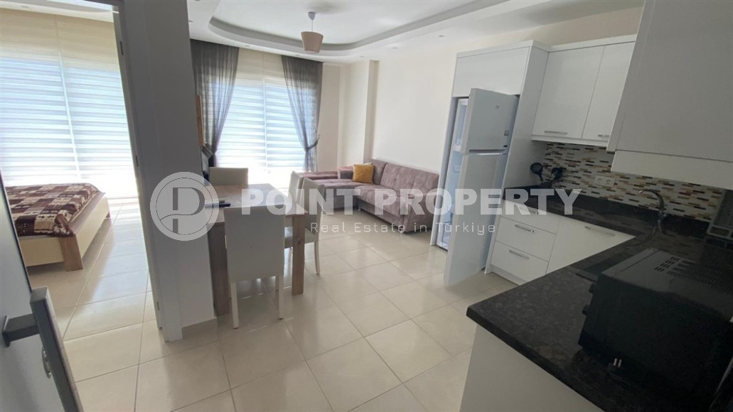 Добротная квартира на высоком этаже в комплексе с бассейном-id-8695-фото-4