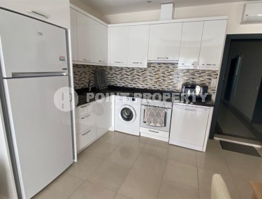 Добротная квартира на высоком этаже в комплексе с бассейном-id-8695-фото-5