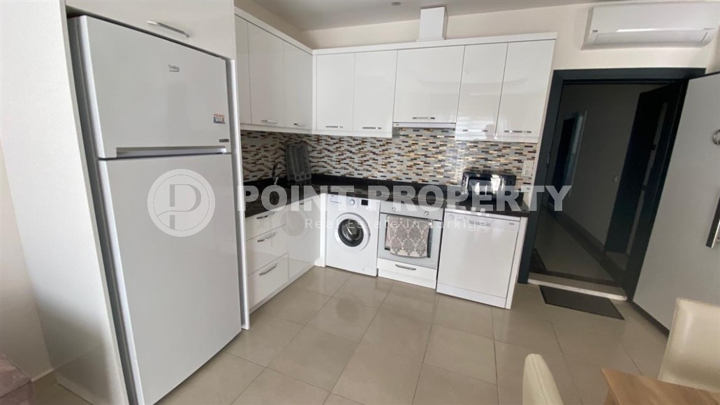 Добротная квартира на высоком этаже в комплексе с бассейном-id-8695-фото-5