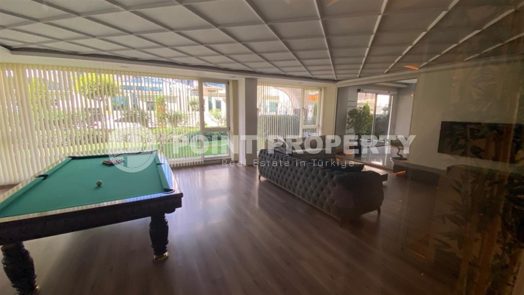 Добротная квартира на высоком этаже в комплексе с бассейном-id-8695-фото-15