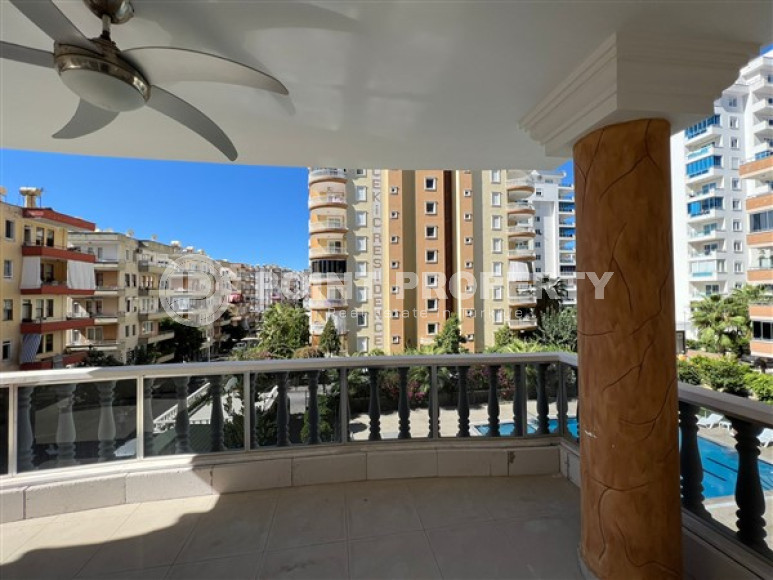 Large three-room apartment, 135m², near the Tuesday market in Mahmutlar, Alanya, 250m from the sea-id-1680-photo-13