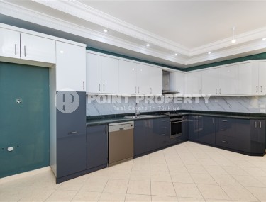 Просторная квартира 220 м² в центре Аланьи, рядом с пляжем Клеопатры-id-8706-фото-4