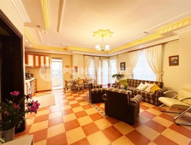 Добротная квартира в центре Алании с возможностью получения ВНЖ-id-8708-фото-2