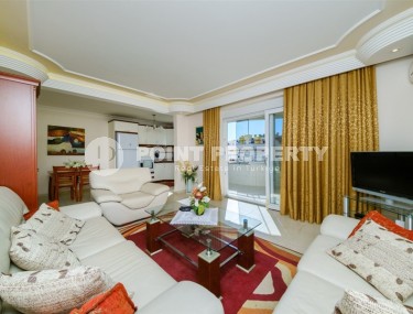 Spacious apartment 110 m² with residence permit in the center of Alanya-id-8721-photo-2