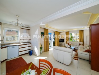 Spacious apartment 110 m² with residence permit in the center of Alanya-id-8721-photo-3