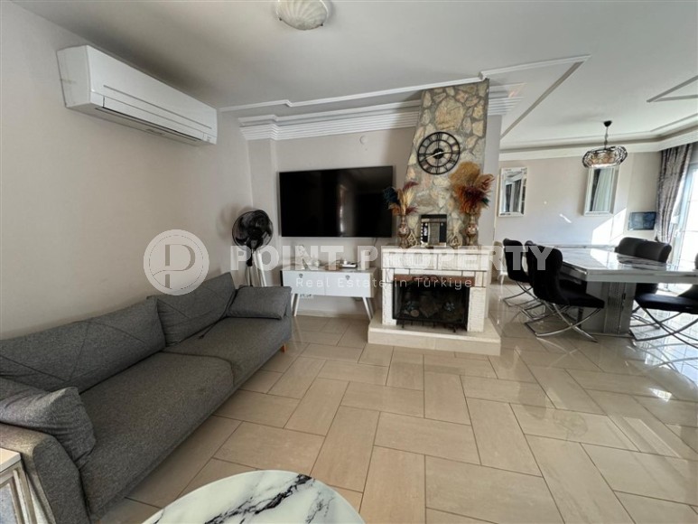 Magnificent three-storey villa 300 m² with pool and garden, Upper Oba-id-8726-photo-3