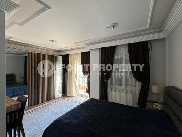 Magnificent three-storey villa 300 m² with pool and garden, Upper Oba-id-8726-photo-8