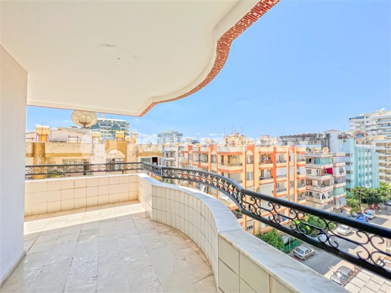 Bright apartment 125 m² in Mahmutlar-id-8751-photo-9