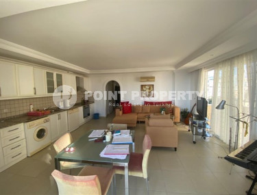 Two bedroom apartment, 120m² with sunset view, on the main street of Mahmutlar, Alanya-id-1684-photo-2