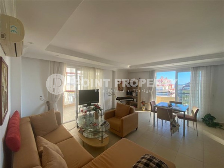 Two bedroom apartment, 120m² with sunset view, on the main street of Mahmutlar, Alanya-id-1684-photo-3