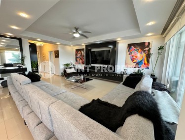 Luxury panoramic villa 3+1, 200 m², near the sea in Kargicak-id-8761-photo-3