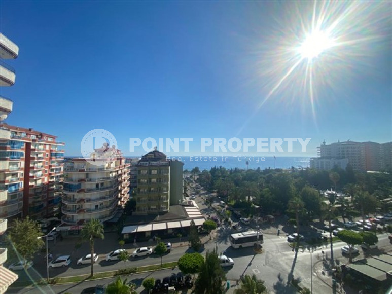 Two bedroom apartment, 120m² with sunset view, on the main street of Mahmutlar, Alanya-id-1684-photo-7