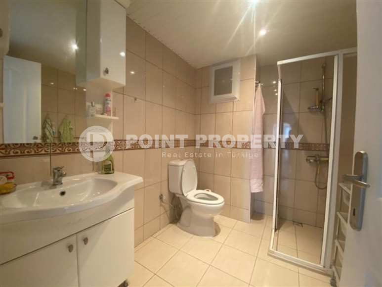 Two bedroom apartment, 120m² with sunset view, on the main street of Mahmutlar, Alanya-id-1684-photo-10